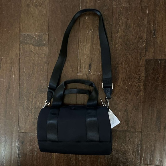 Lululemon- Nylon Mini Barrel Duffle Bag 5L-Black-NWT - Picture 13 of 14